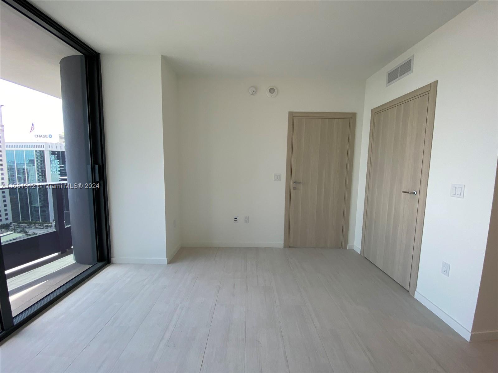 1000 Brickell Plz #2611, Miami FL 33131
