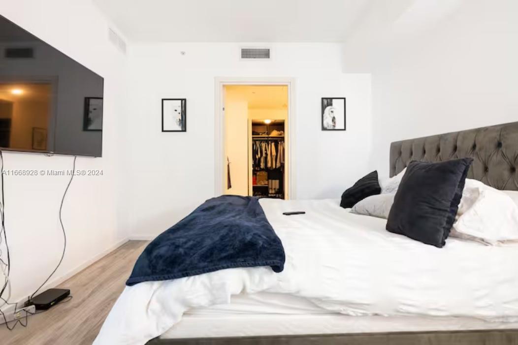 801 S Miami Ave #1703, Miami FL 33130