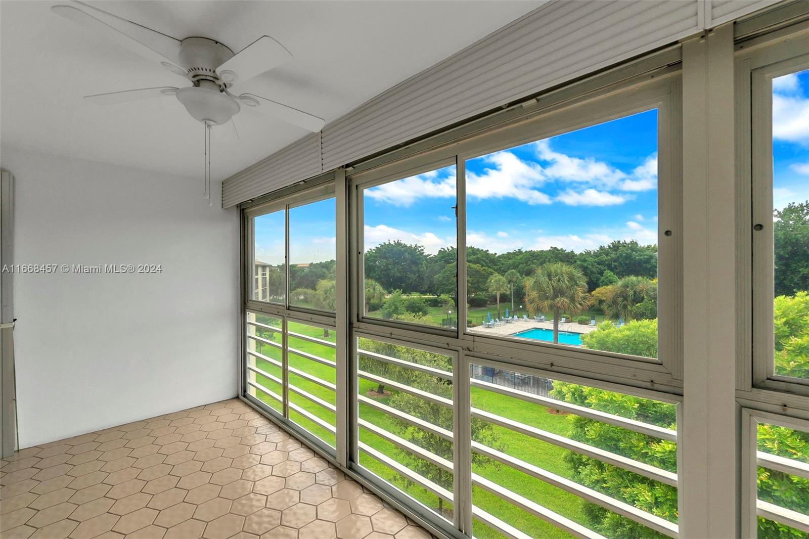 2504 Antigua Ter #L4, Coconut Creek, Florida image 19