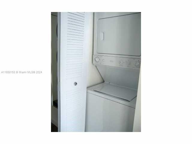 133 NE 2nd Ave #2707, Miami FL 33132