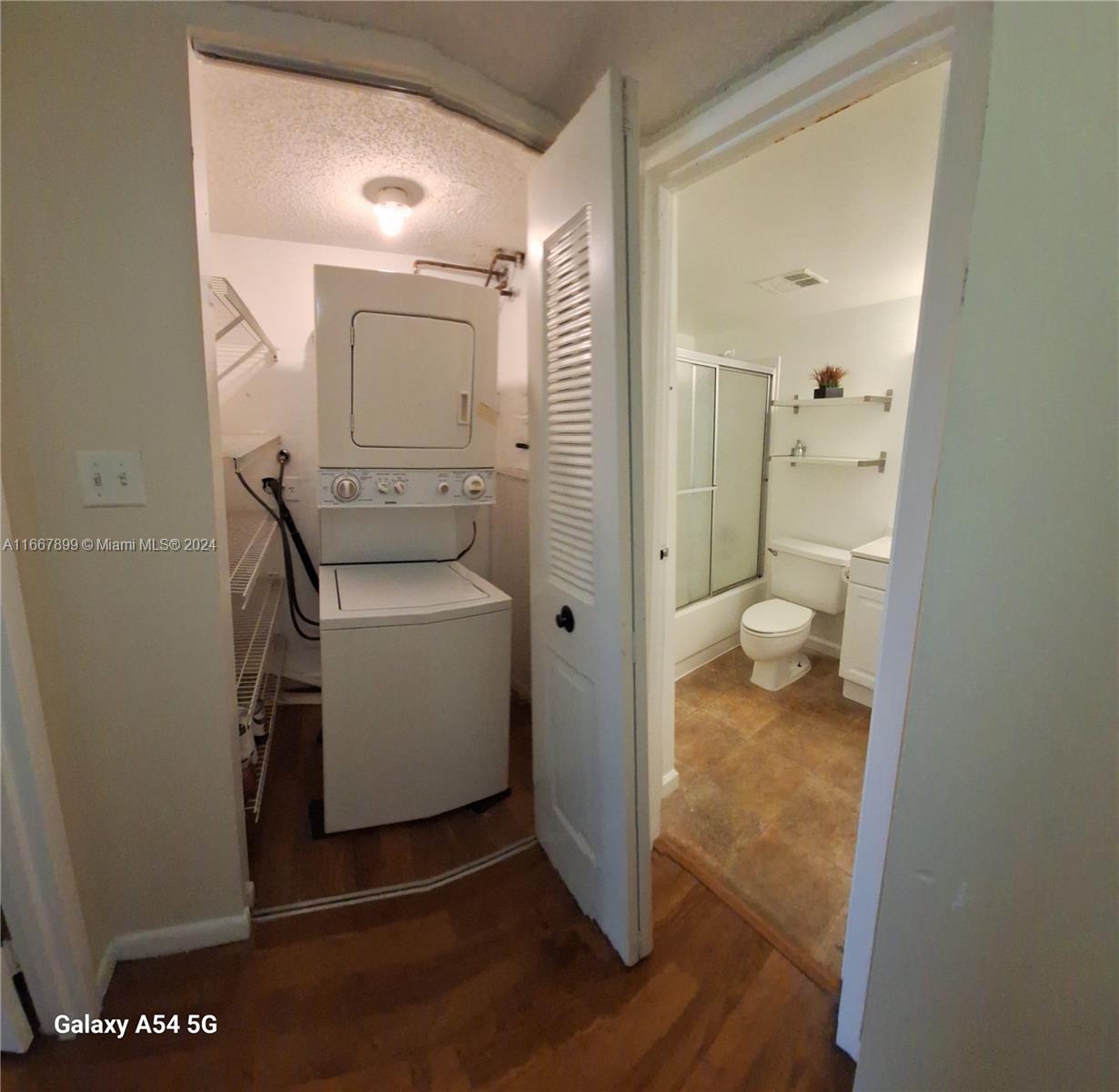 Listing Photo 9