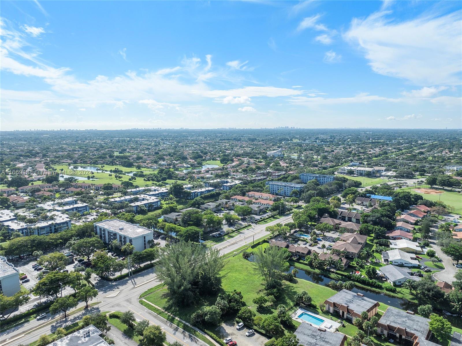27th Riverside Dr, Coral Springs, Florida image 10