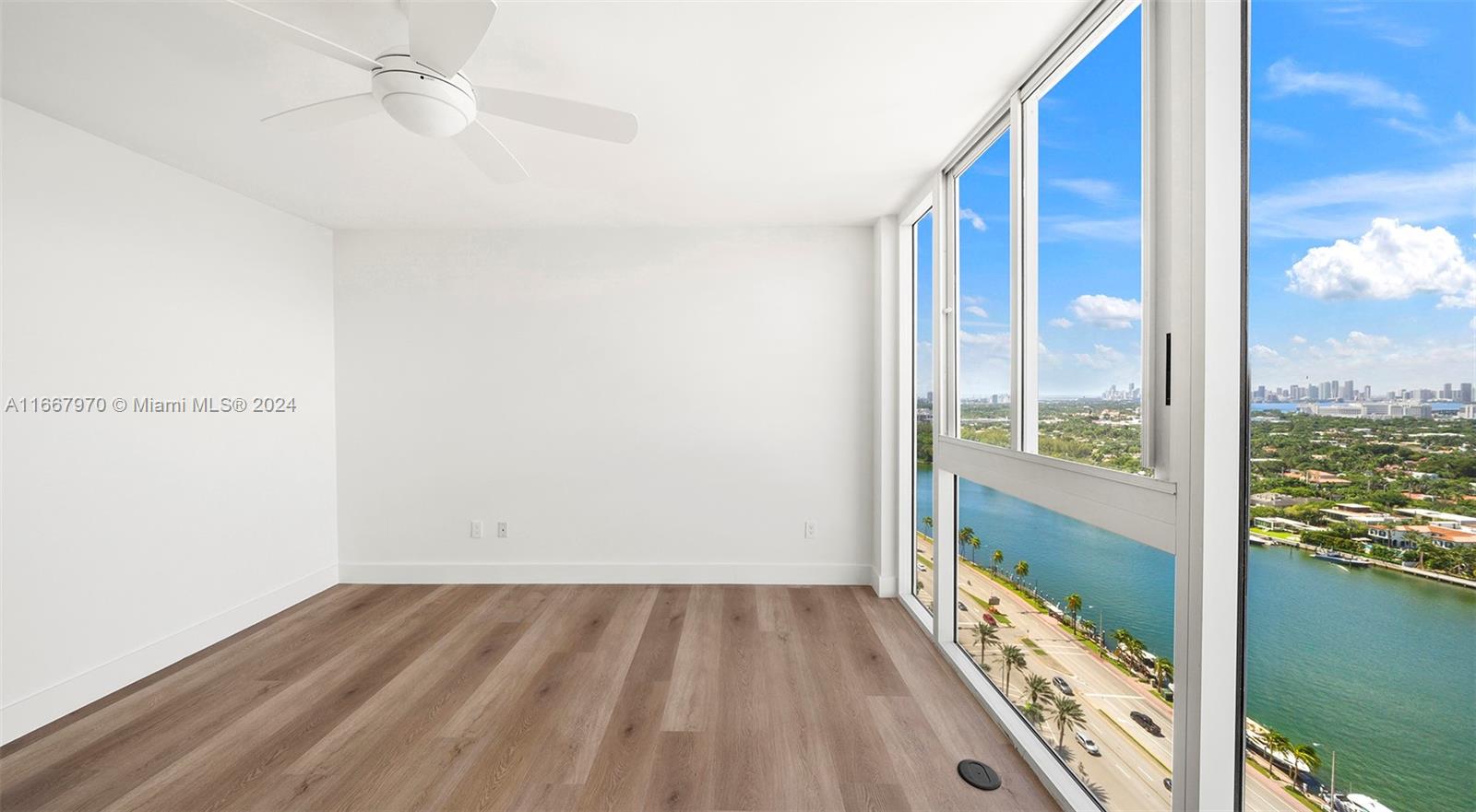 4779 Collins Ave #2407, Miami Beach FL 33140