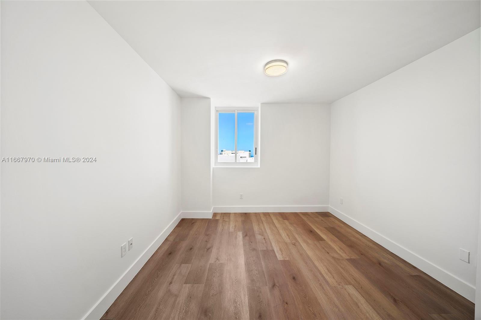4779 Collins Ave #2407, Miami Beach FL 33140