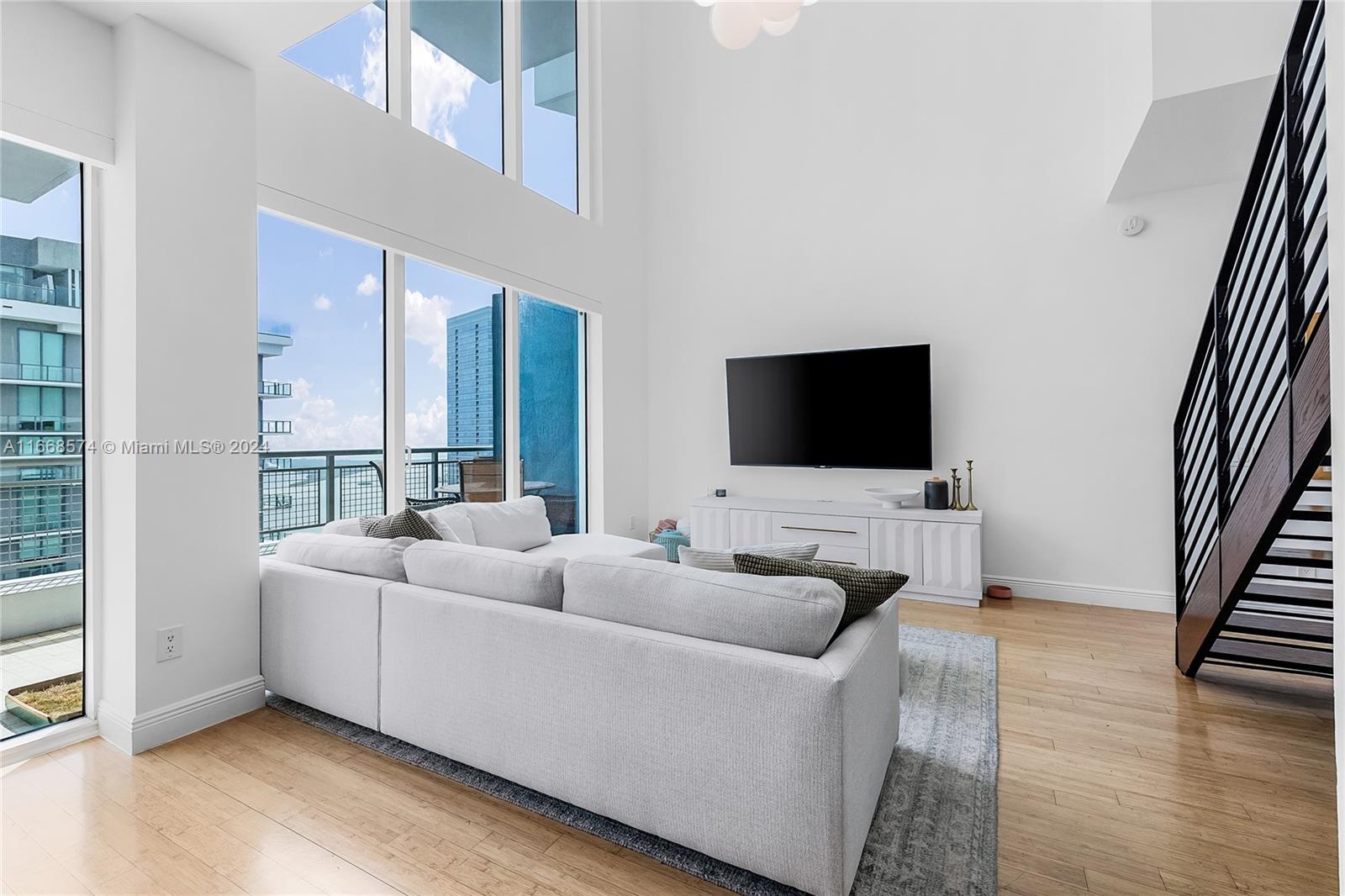 60 SW 13th St #5010, Miami FL 33130