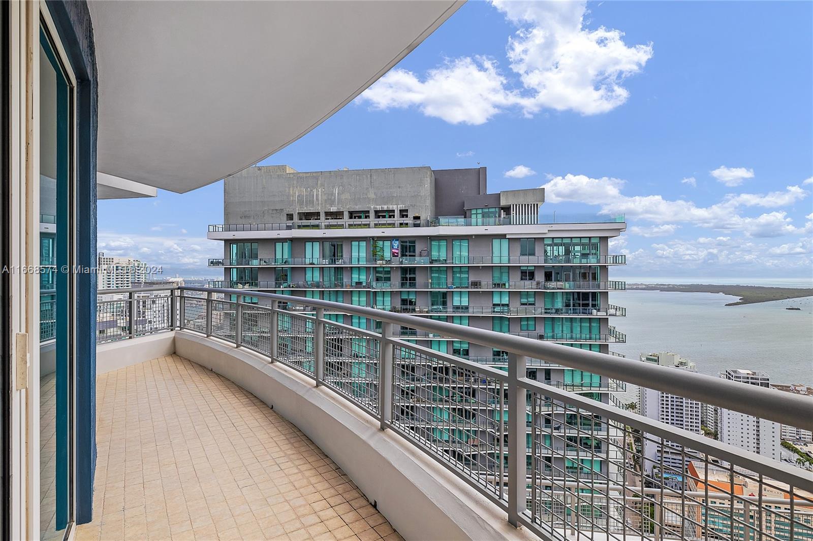 60 SW 13th St #5010, Miami FL 33130