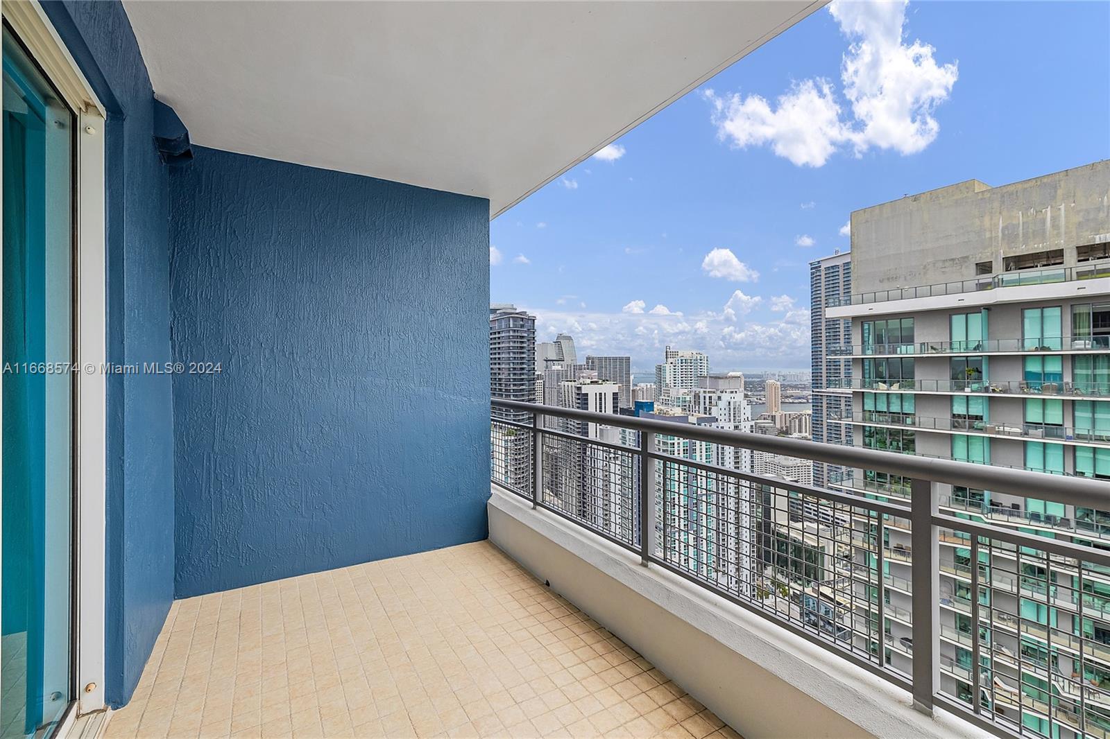 60 SW 13th St #5010, Miami FL 33130