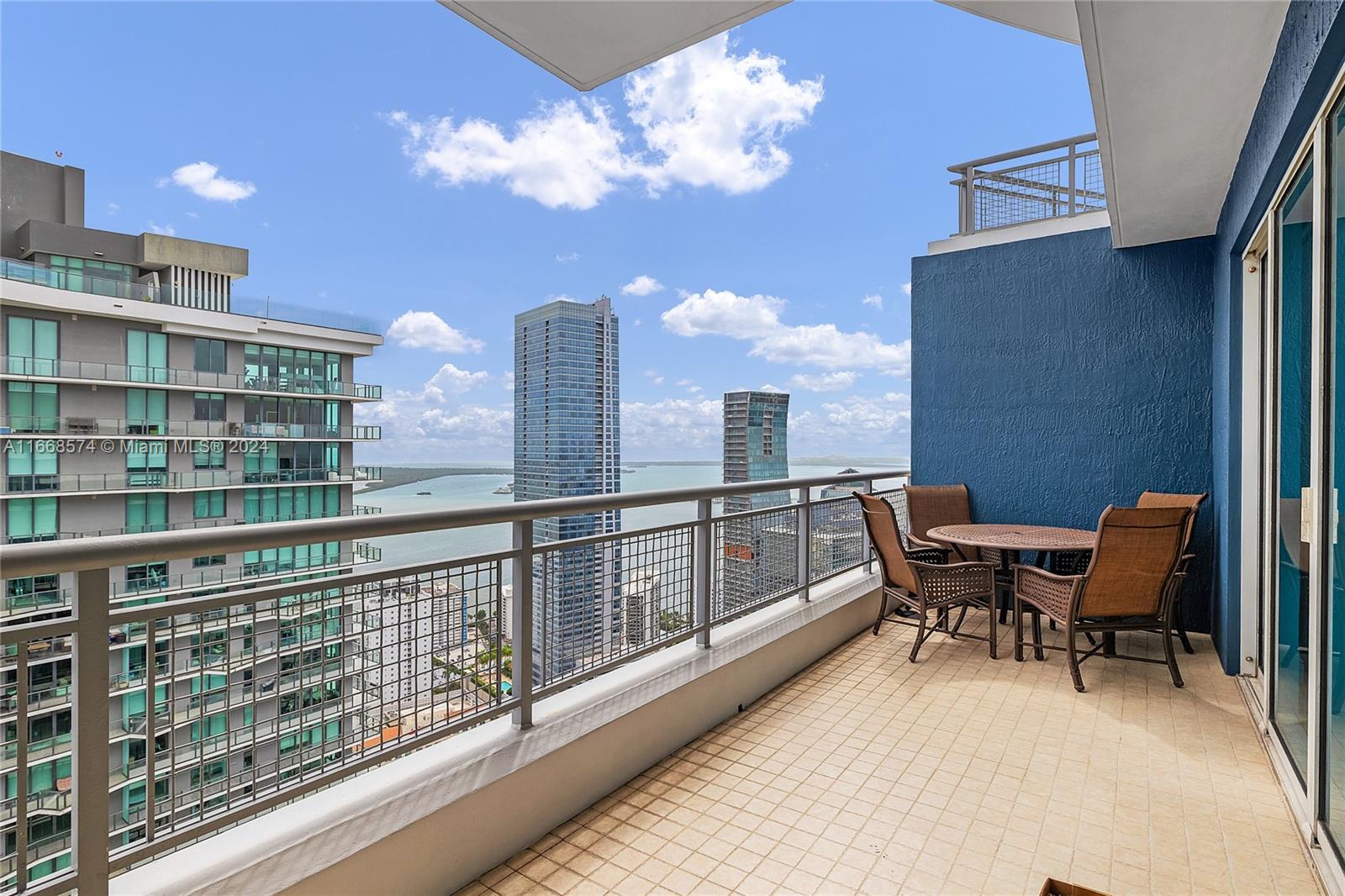 60 SW 13th St #5010, Miami FL 33130