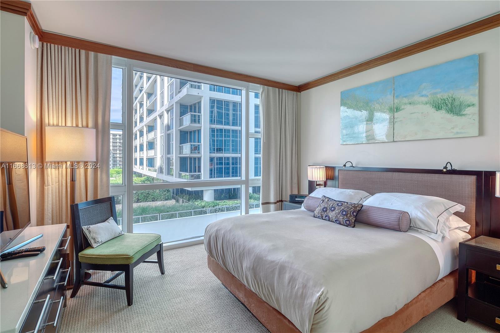 6801 Collins Ave #718( Door 705), Miami Beach FL 33141
