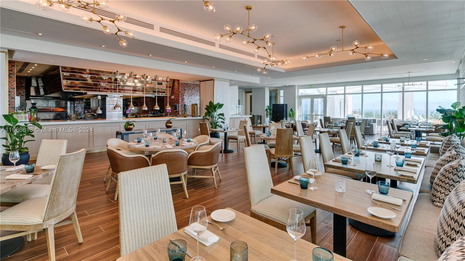 6801 Collins Ave #718( Door 705), Miami Beach FL 33141