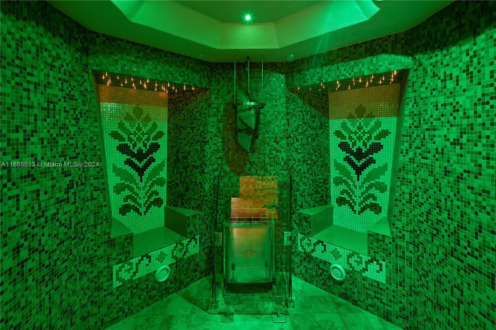 6801 Collins Ave #718( Door 705), Miami Beach FL 33141
