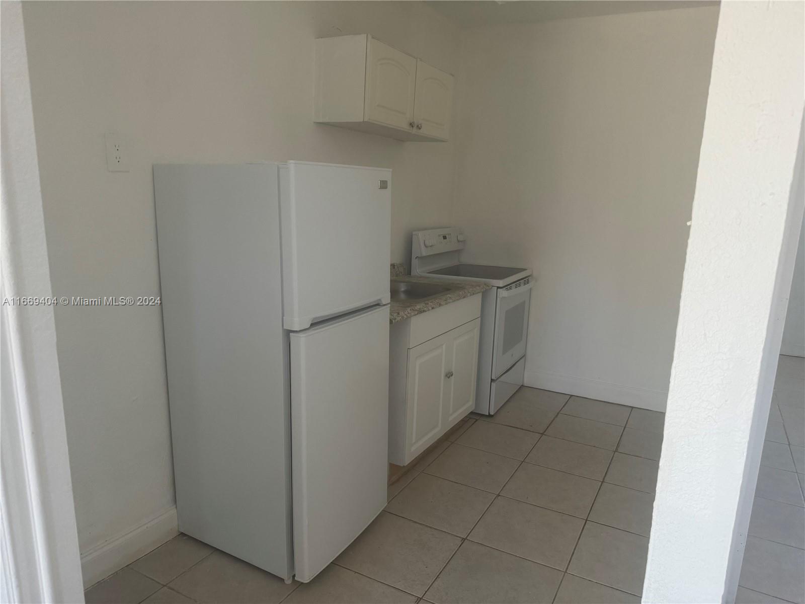 612 NW 2nd Ave, Hallandale Beach, Florida image 3