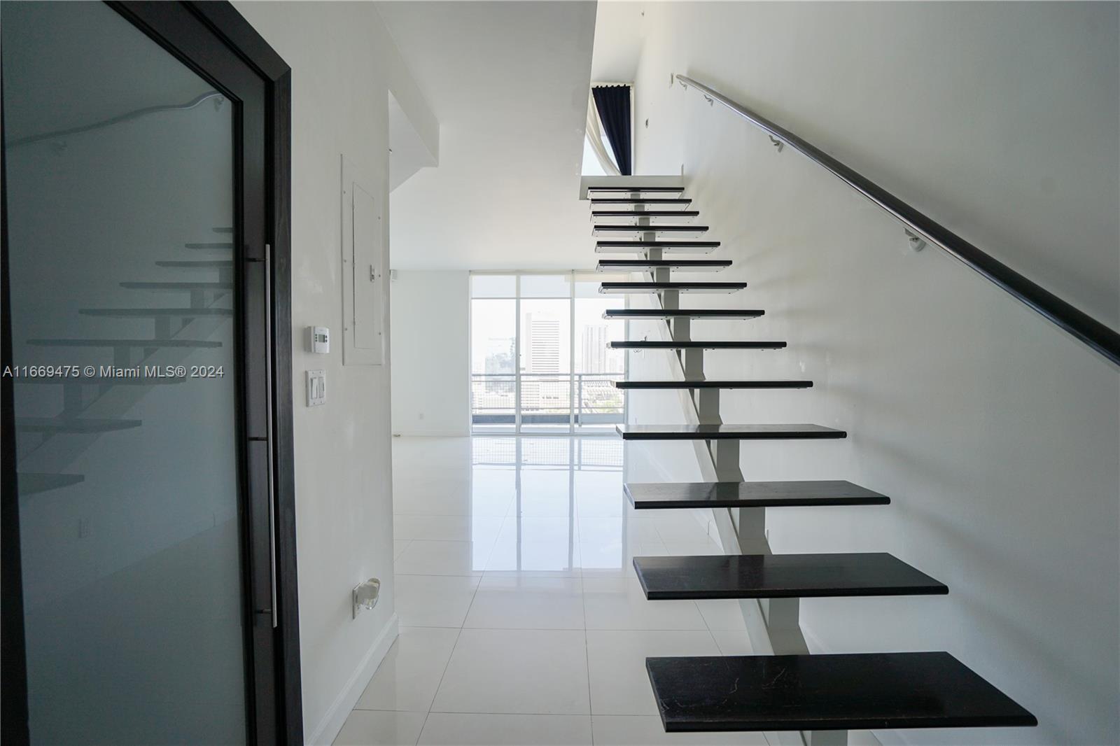 690 SW 1st Ct #2903, Miami FL 33130