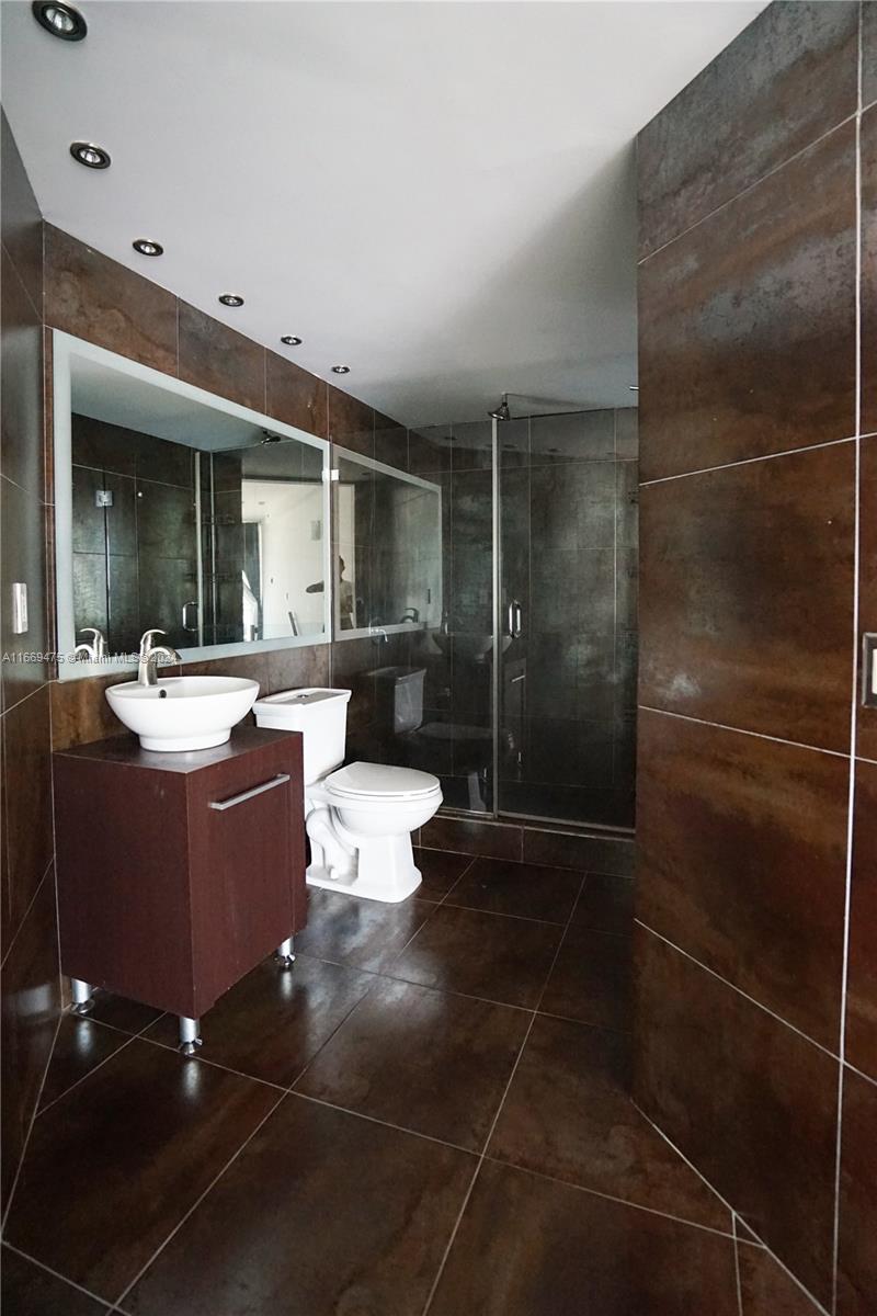690 SW 1st Ct #2903, Miami FL 33130