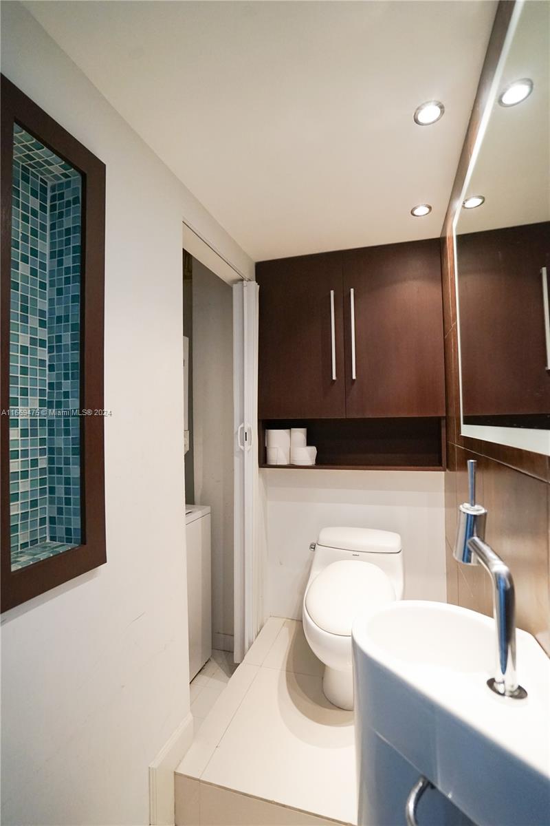 690 SW 1st Ct #2903, Miami FL 33130