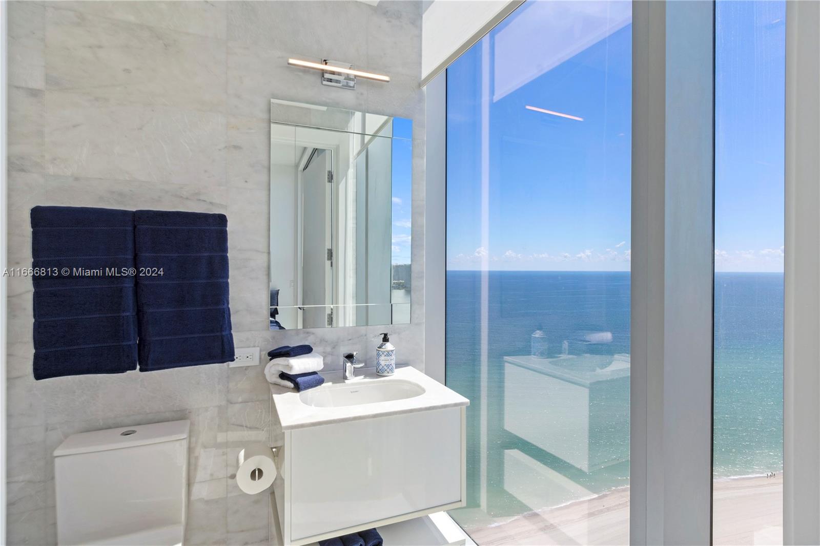 18501 Collins Ave #2504, Sunny Isles Beach, Florida image 23