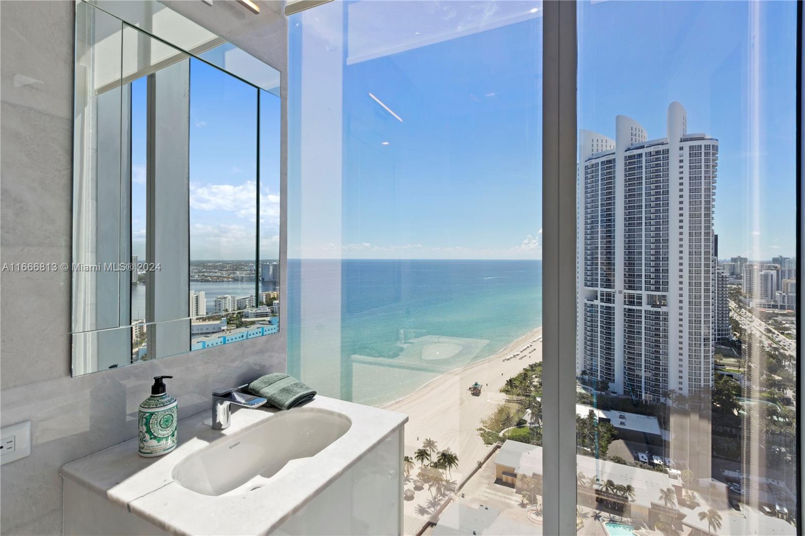 18501 Collins Ave #2504, Sunny Isles Beach, Florida image 27