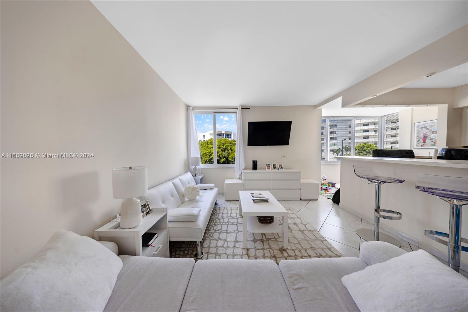 250 180th Dr #352, Sunny Isles Beach, Florida image 1