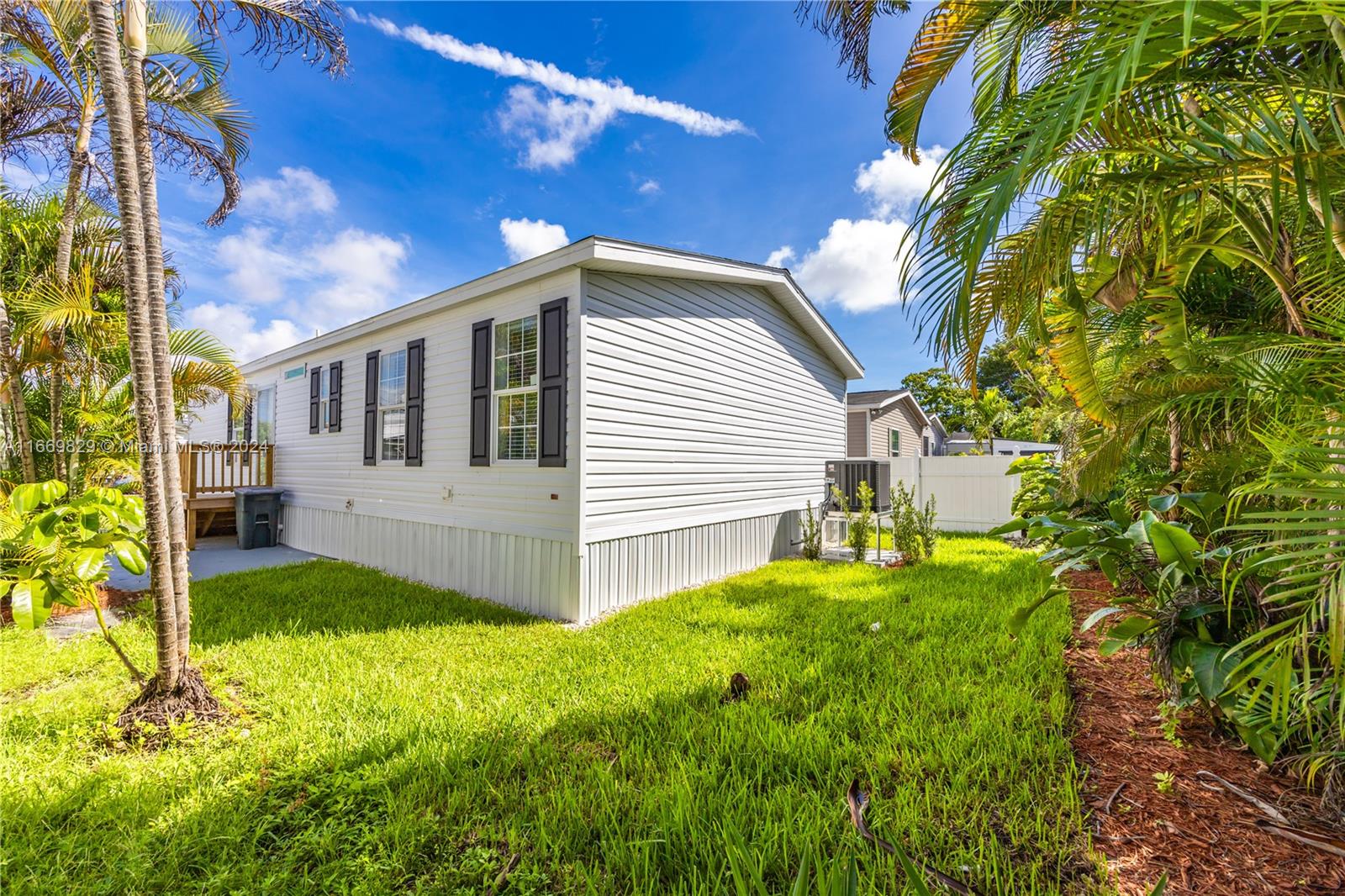 2670 SW 54th St, Dania Beach, Florida image 18