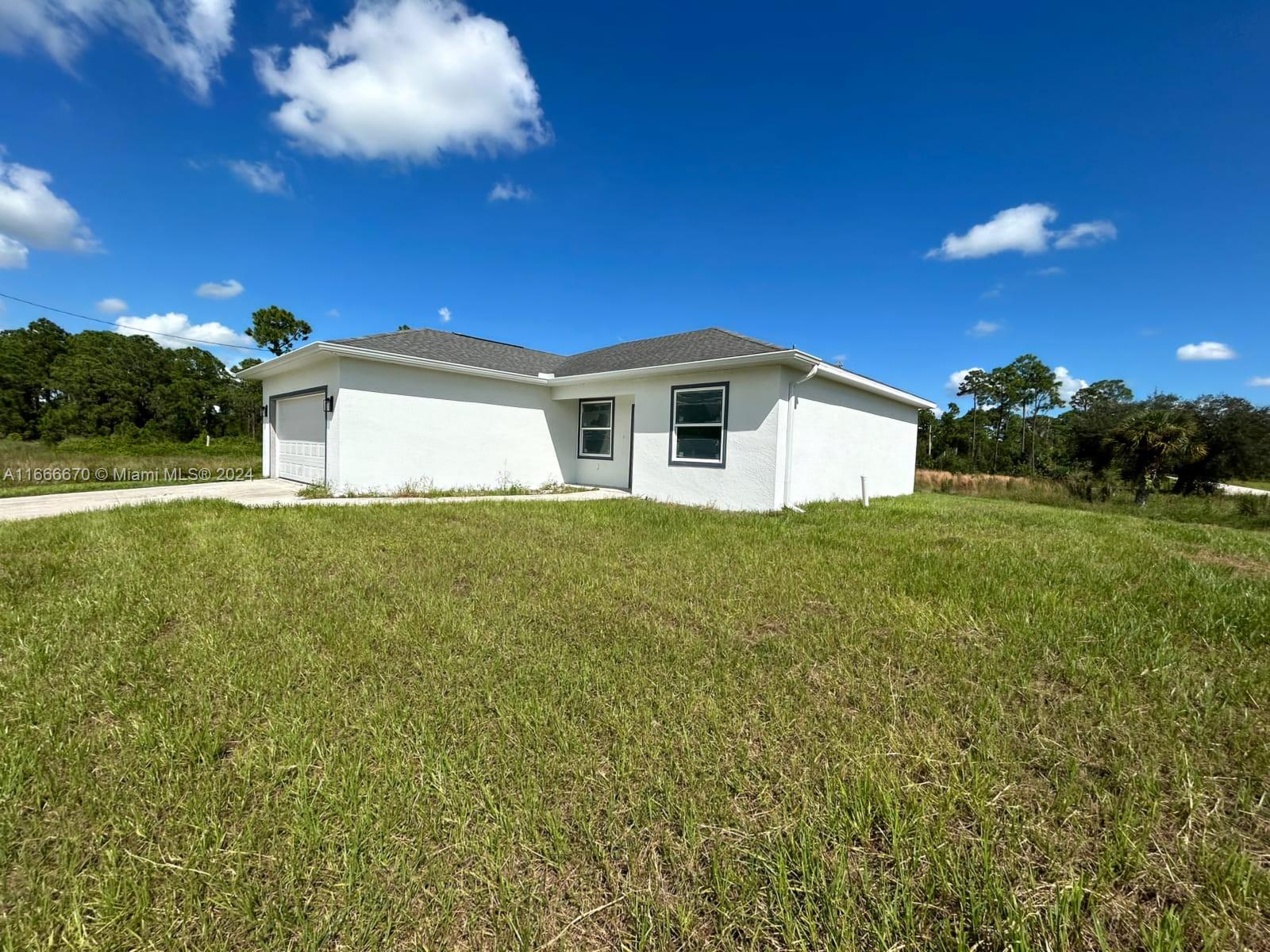 523 Redwood Ave S, Lehigh Acres, Florida image 4