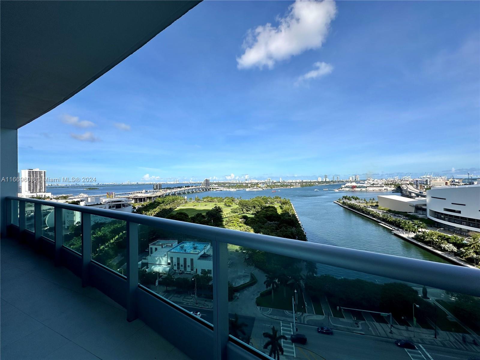 900 Biscayne Blvd #1903, Miami FL 33132