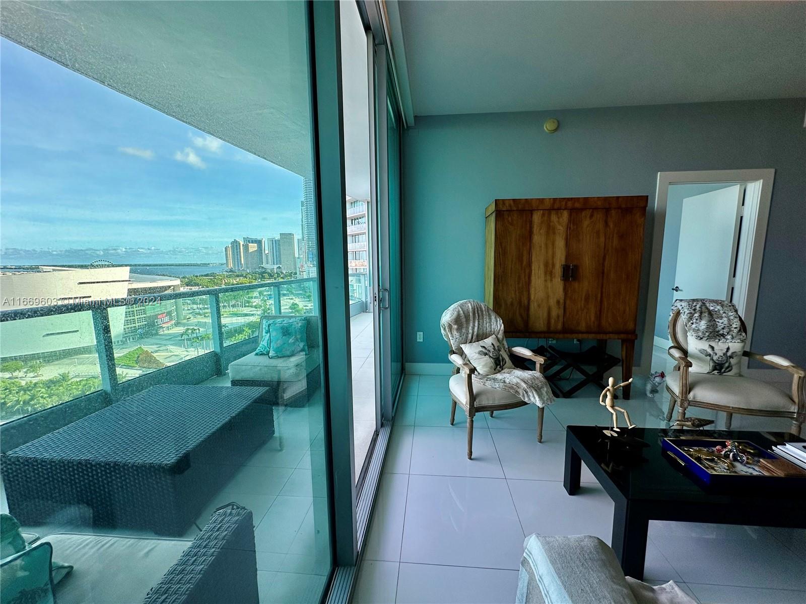 900 Biscayne Blvd #1903, Miami FL 33132