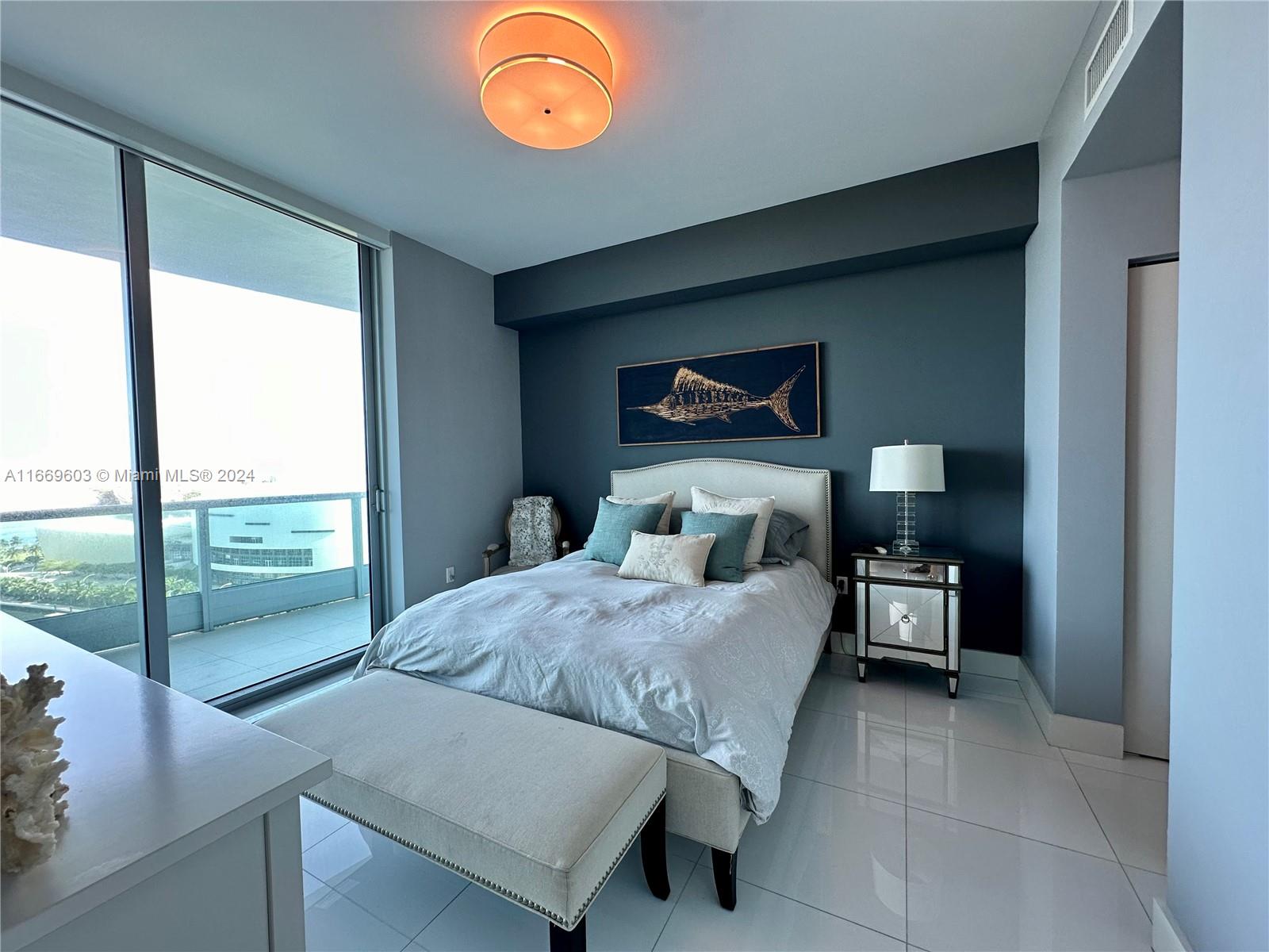 900 Biscayne Blvd #1903, Miami FL 33132