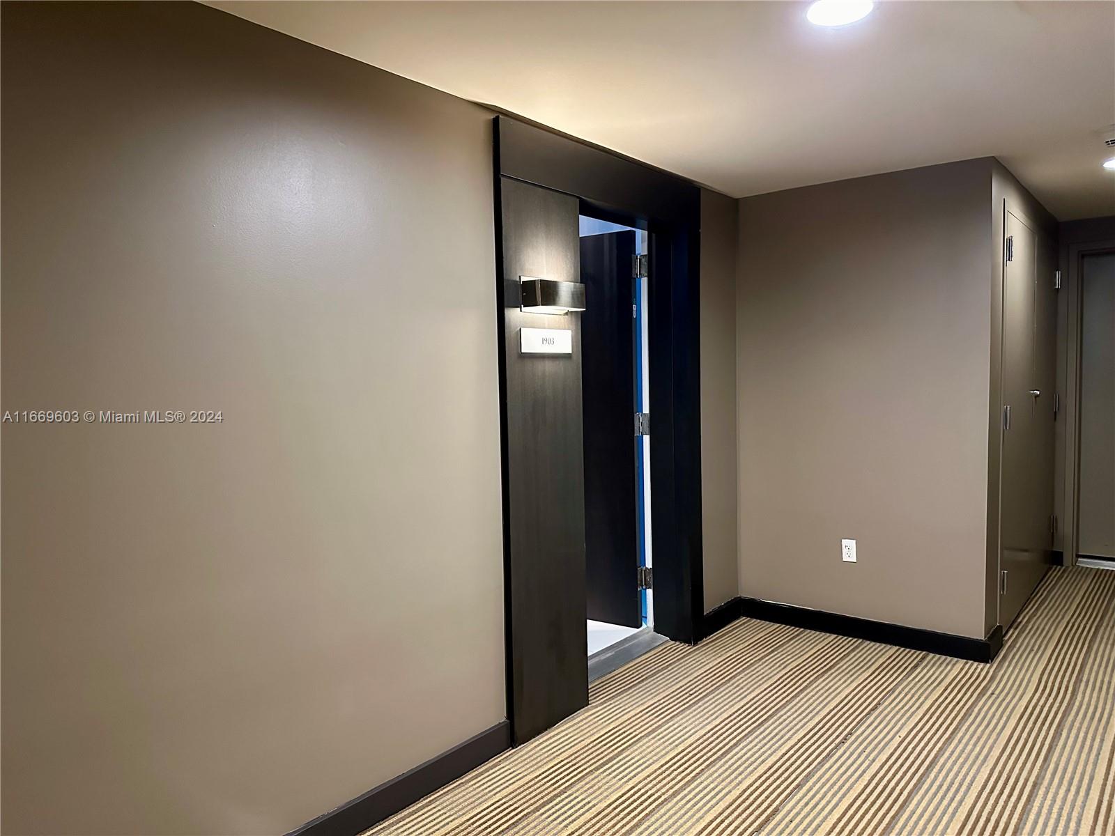 900 Biscayne Blvd #1903, Miami FL 33132