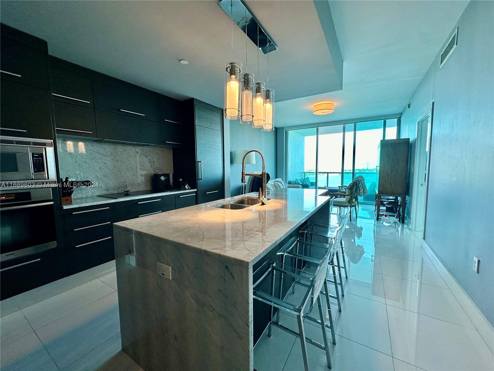 900 Biscayne Blvd #1903, Miami FL 33132