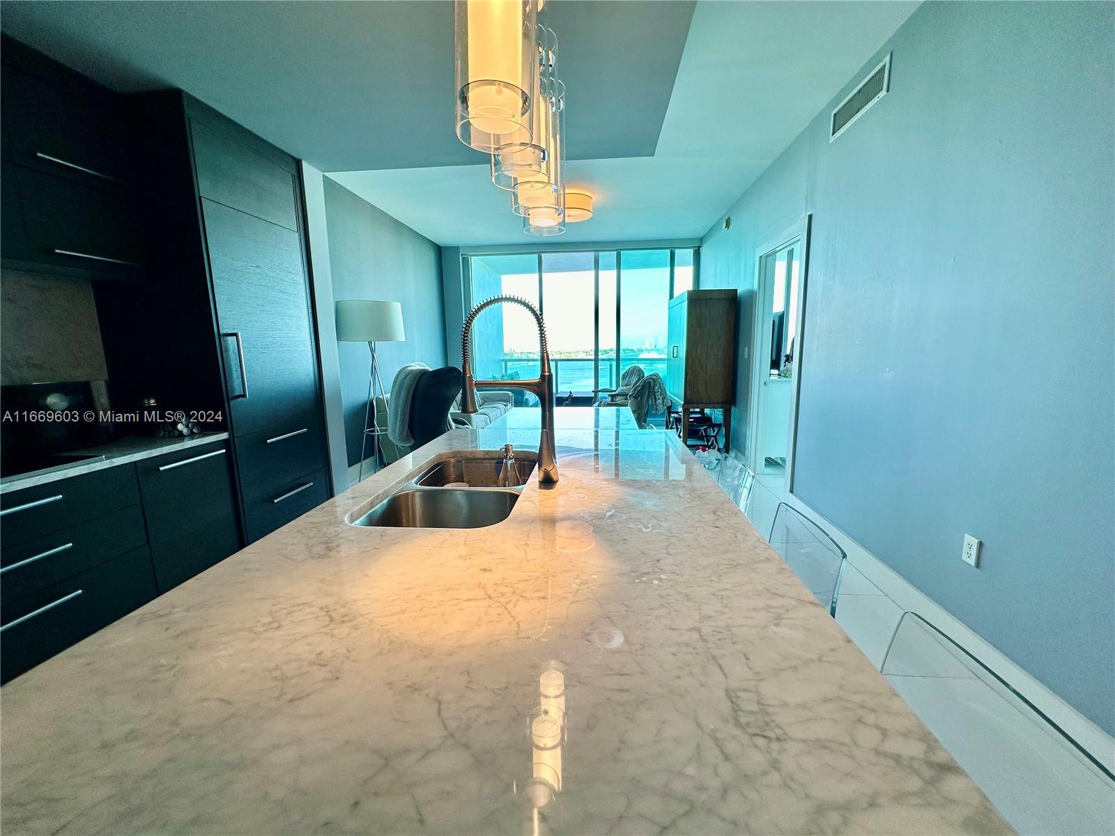 900 Biscayne Blvd #1903, Miami FL 33132