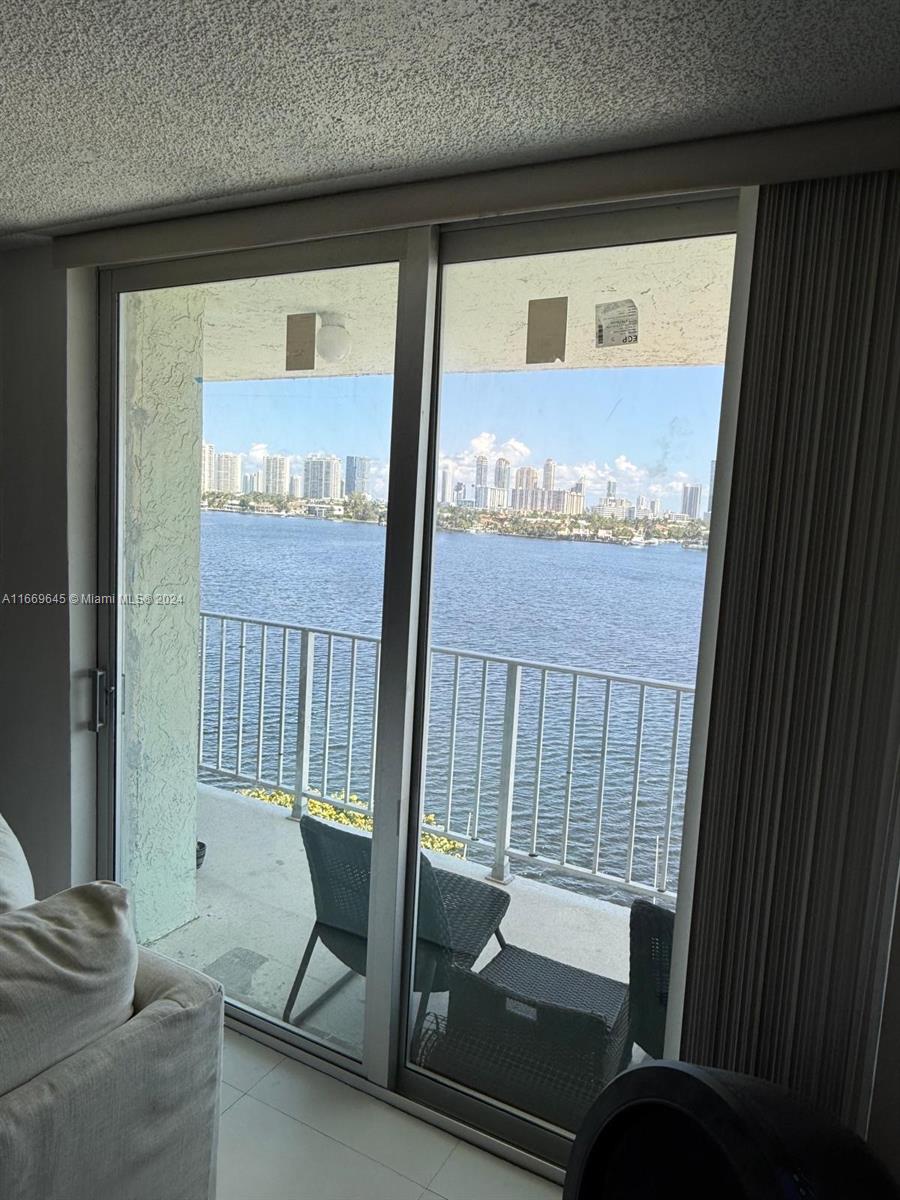 16558 NE 26th Ave #6C DOCK INCLUDED, North Miami Beach, Florida image 5