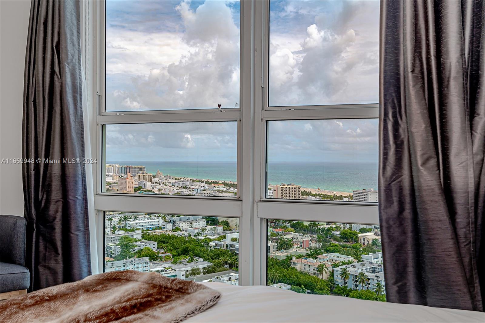 90 Alton Rd #PH3205, Miami Beach FL 33139