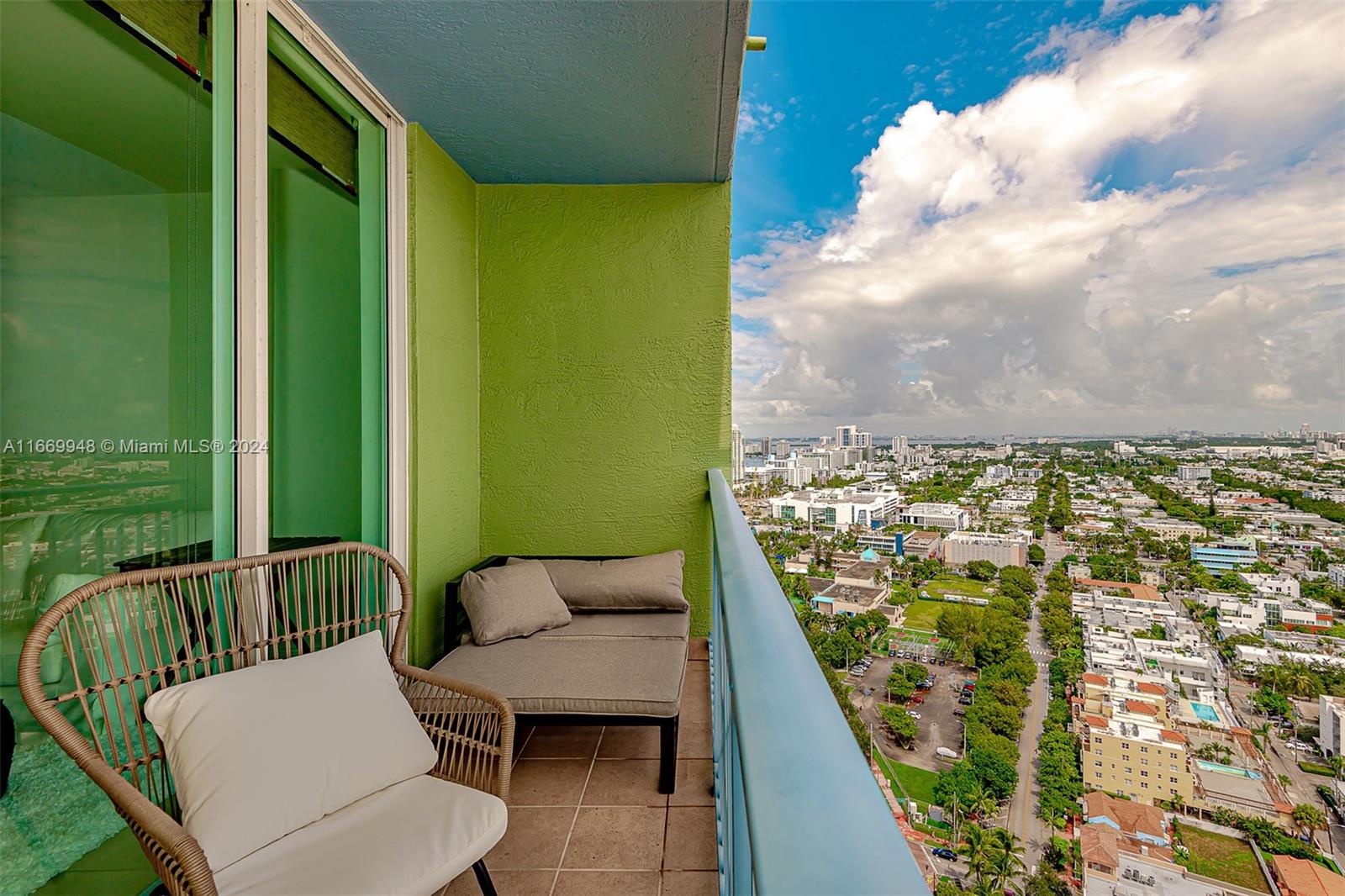 90 Alton Rd #PH3205, Miami Beach FL 33139