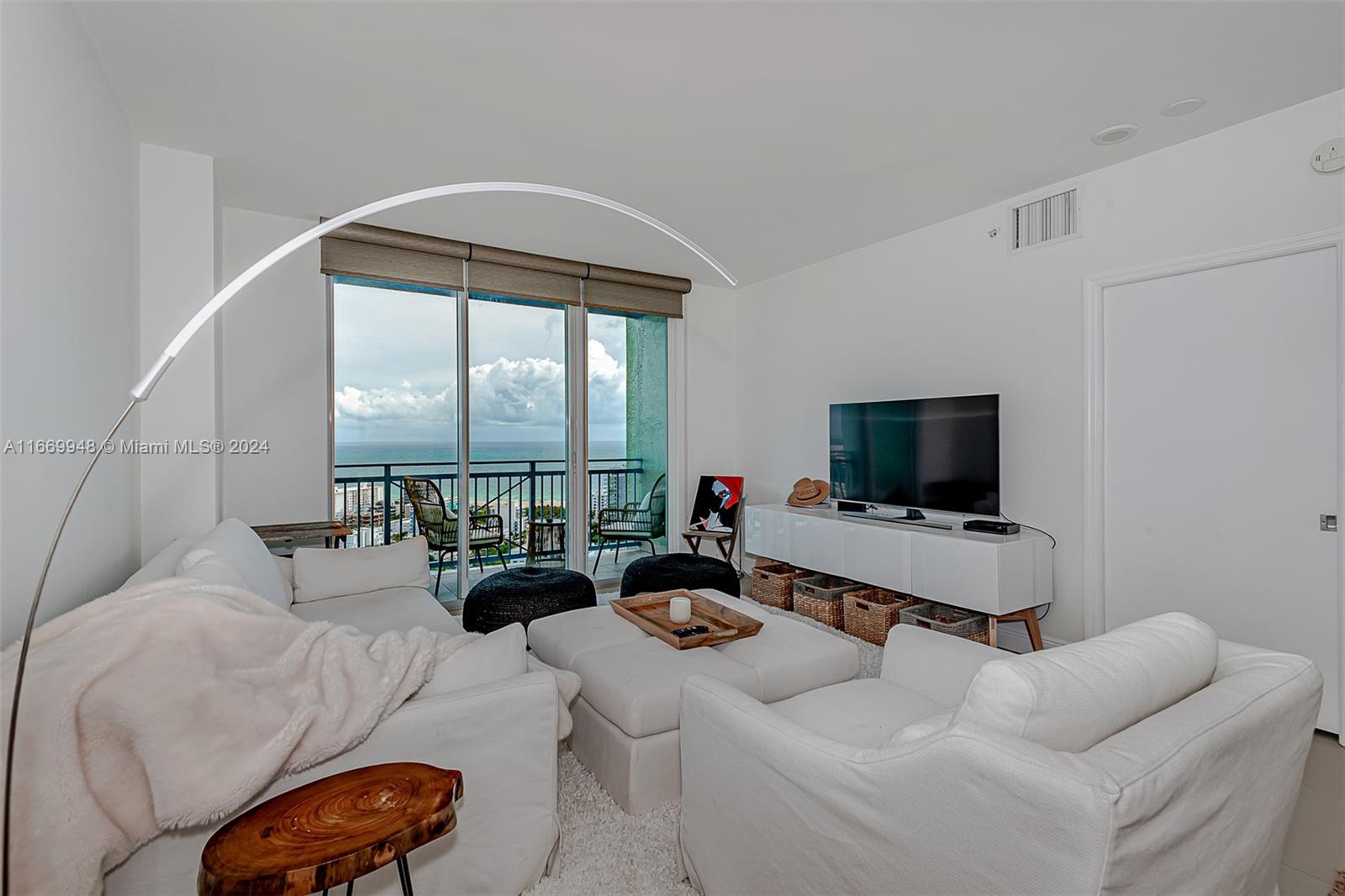90 Alton Rd #PH3205, Miami Beach FL 33139