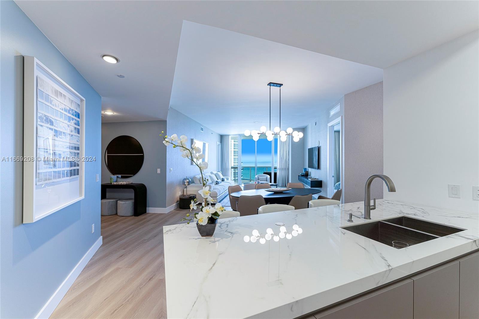 15901 Collins Ave #903, Sunny Isles Beach FL 33160
