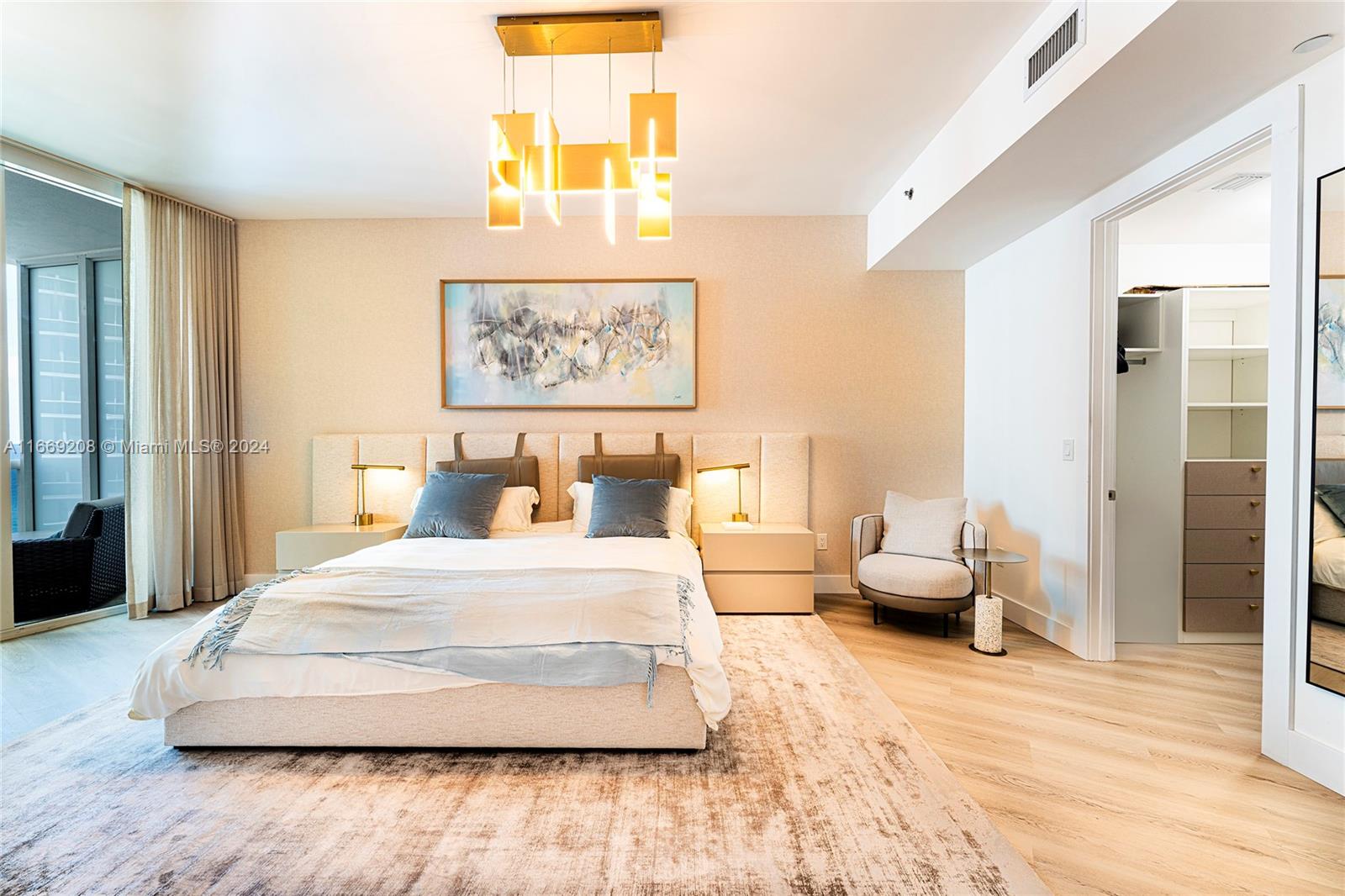 15901 Collins Ave #903, Sunny Isles Beach FL 33160