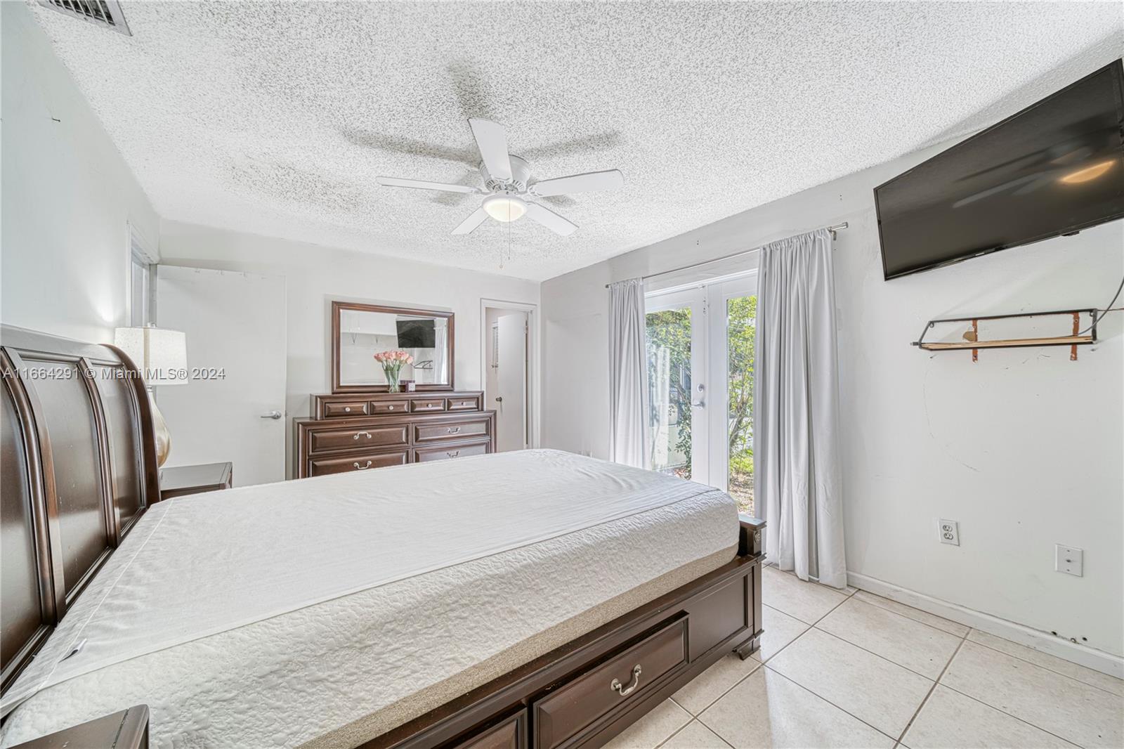 1211 NW 96th Ter, Pembroke Pines, Florida image 27