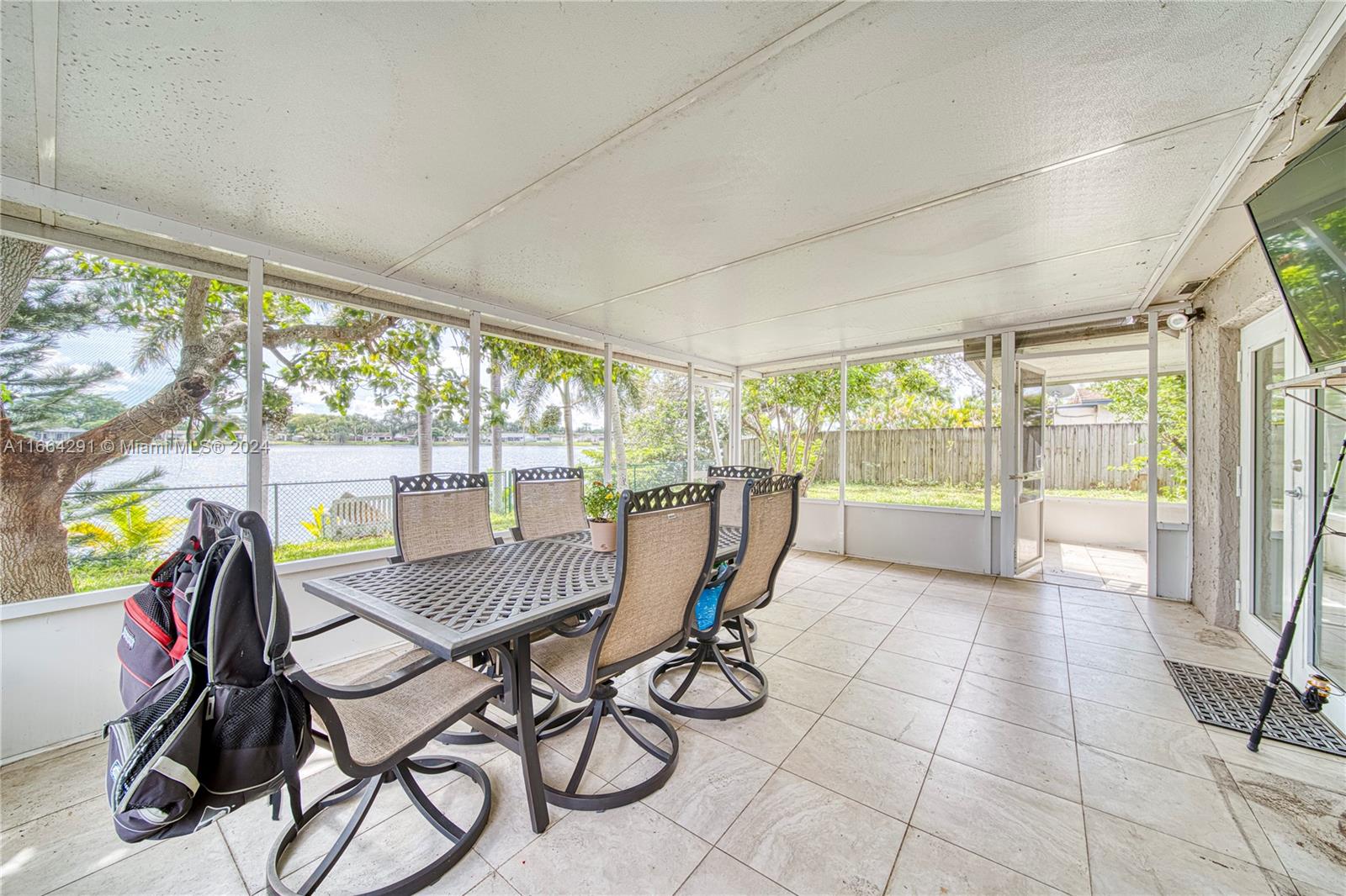 1211 NW 96th Ter, Pembroke Pines, Florida image 30