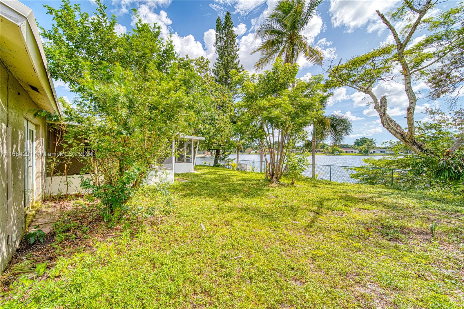 1211 NW 96th Ter, Pembroke Pines, Florida image 34