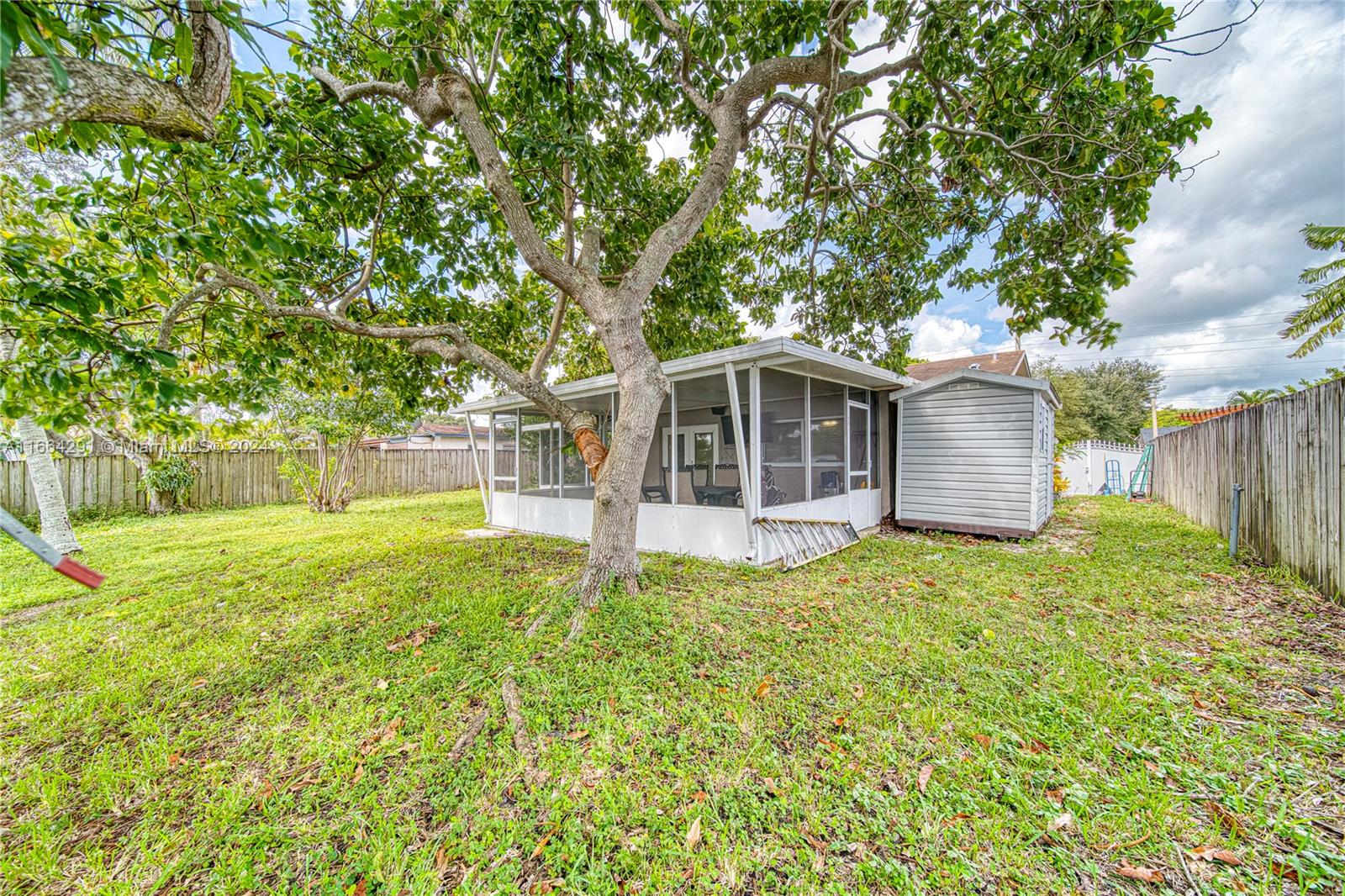 1211 NW 96th Ter, Pembroke Pines, Florida image 36