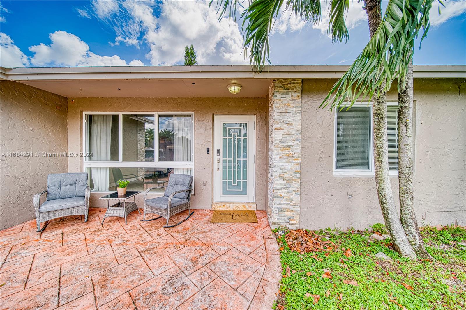 1211 NW 96th Ter, Pembroke Pines, Florida image 5