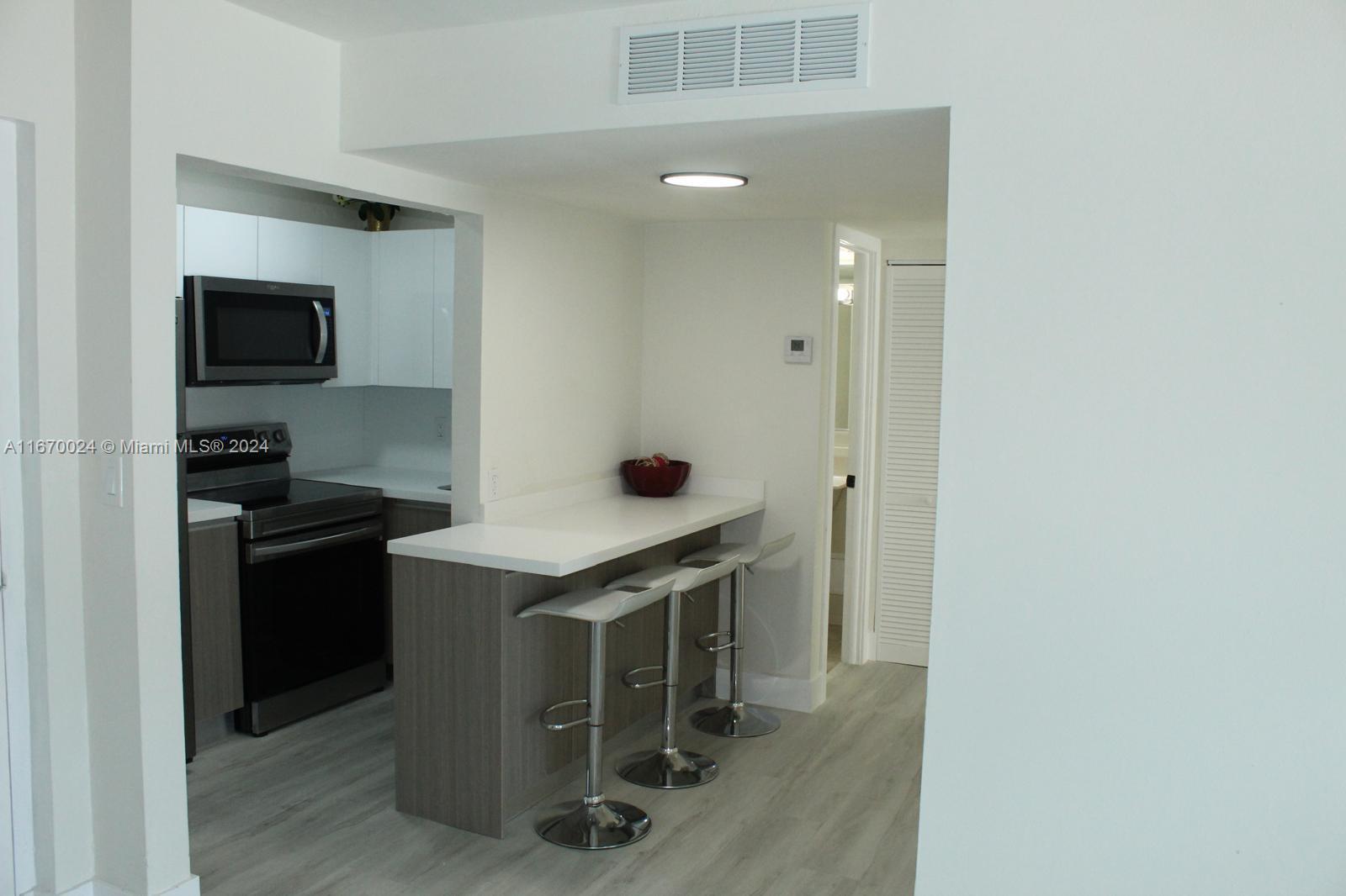 899 West Ave #7E, Miami Beach, Florida image 10