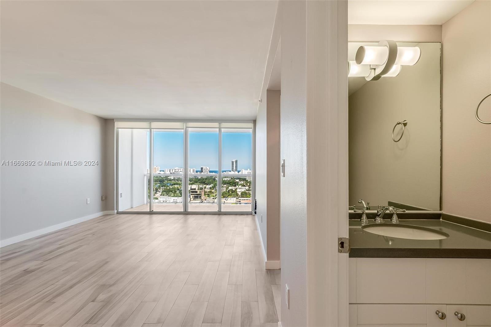 1800 Sunset Harbour Dr #1805, Miami Beach, Florida image 10