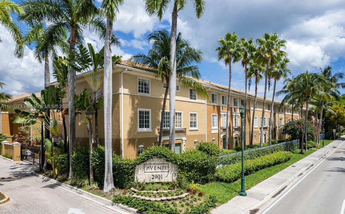 2811 NE 185th St #805, Aventura, Florida image 31