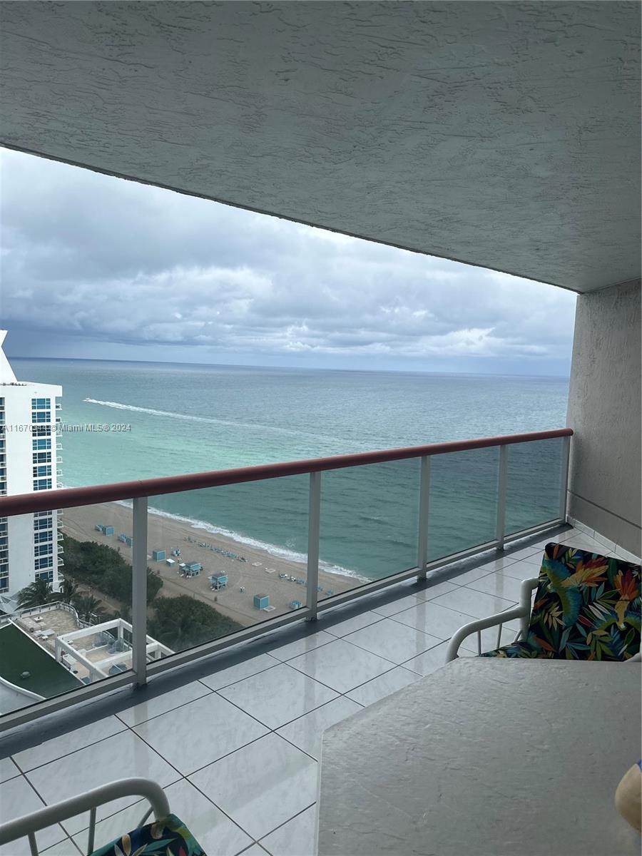 6767 Collins Ave #PH 2105, Miami Beach, Florida image 2