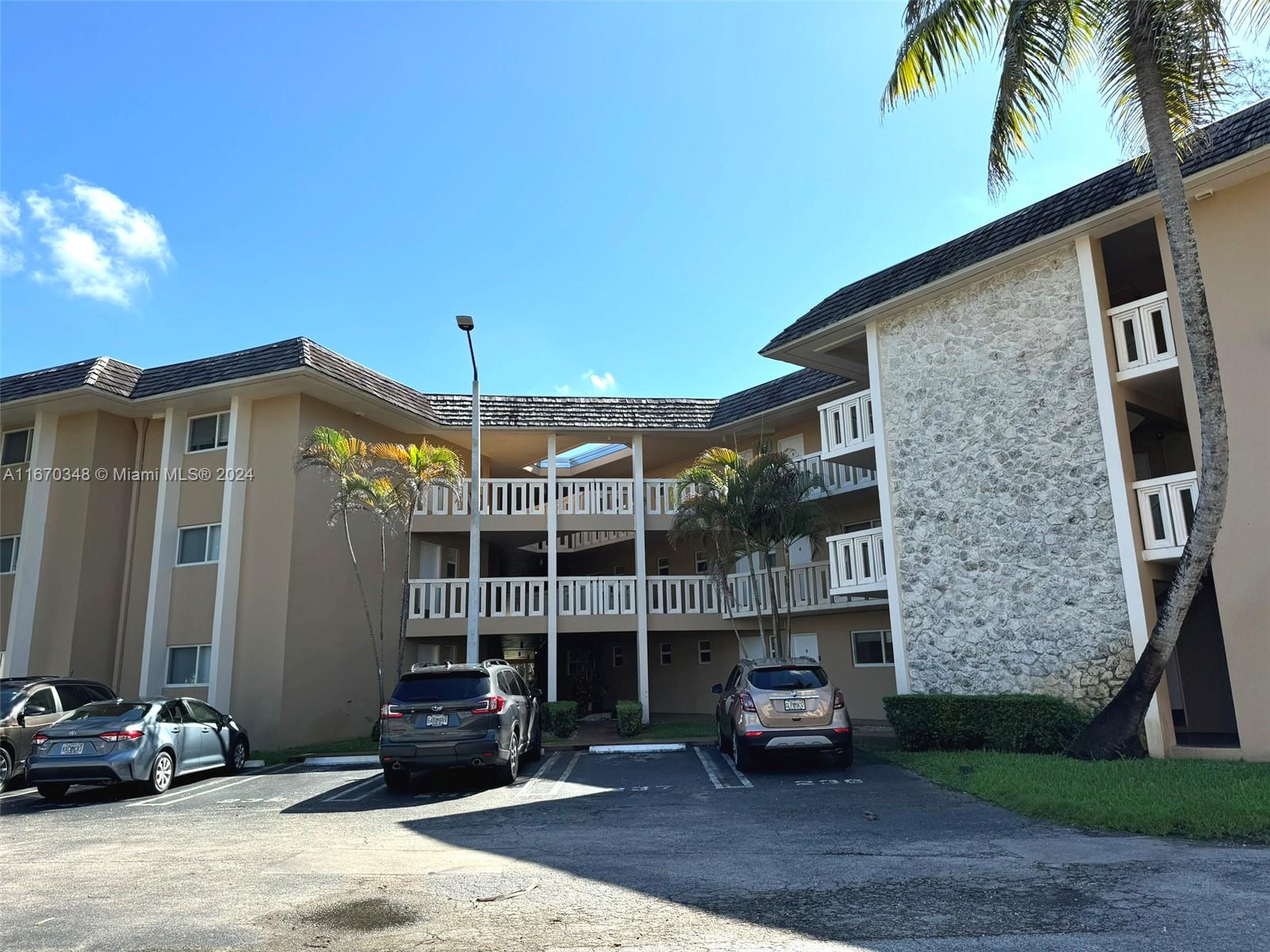 7400 Miami Lakes Dr Unit D206, Miami Lakes, Florida 33014