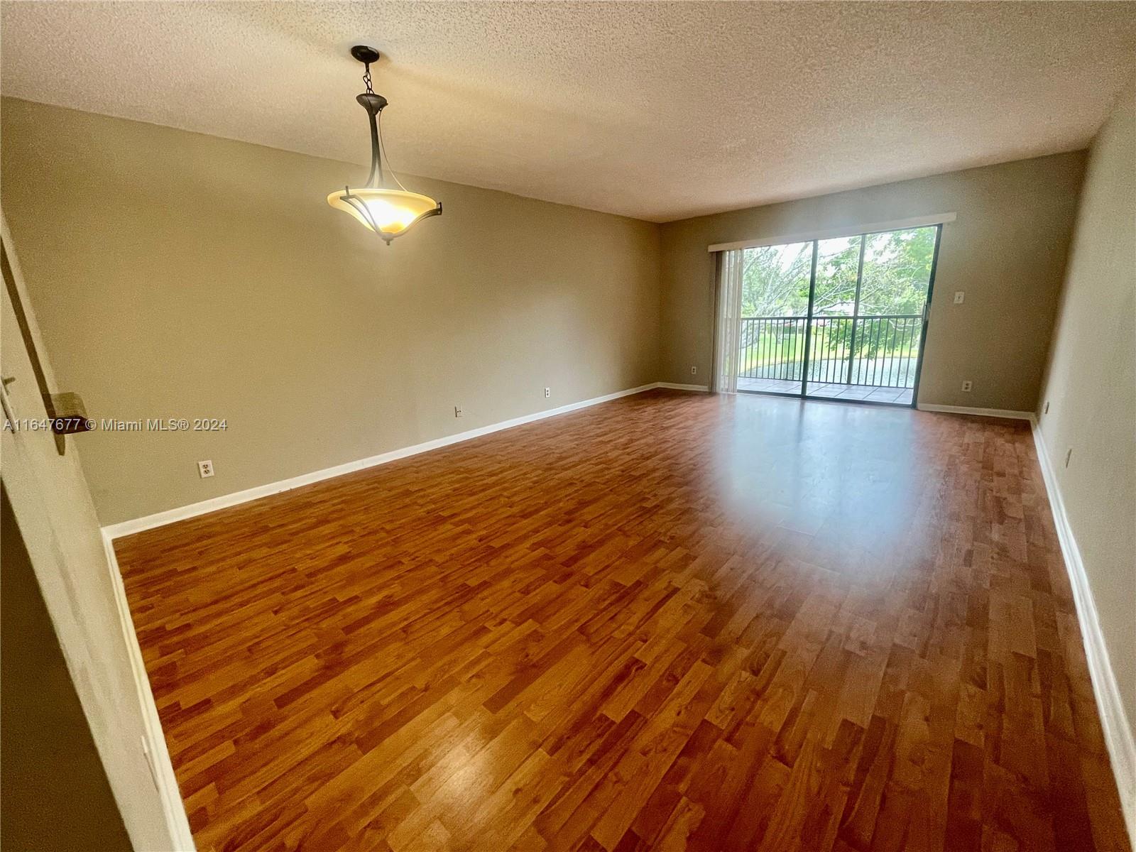 2209 S Cypress Bend Dr #304, Pompano Beach, Florida image 13