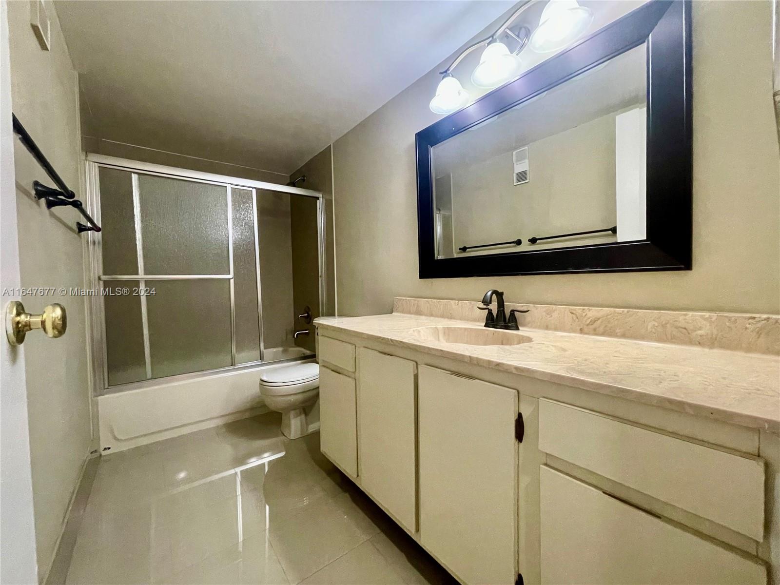 2209 S Cypress Bend Dr #304, Pompano Beach, Florida image 22