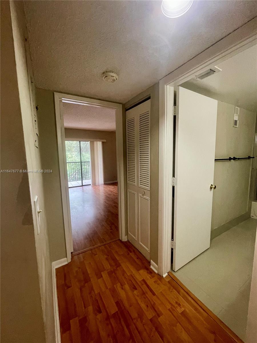 2209 S Cypress Bend Dr #304, Pompano Beach, Florida image 23