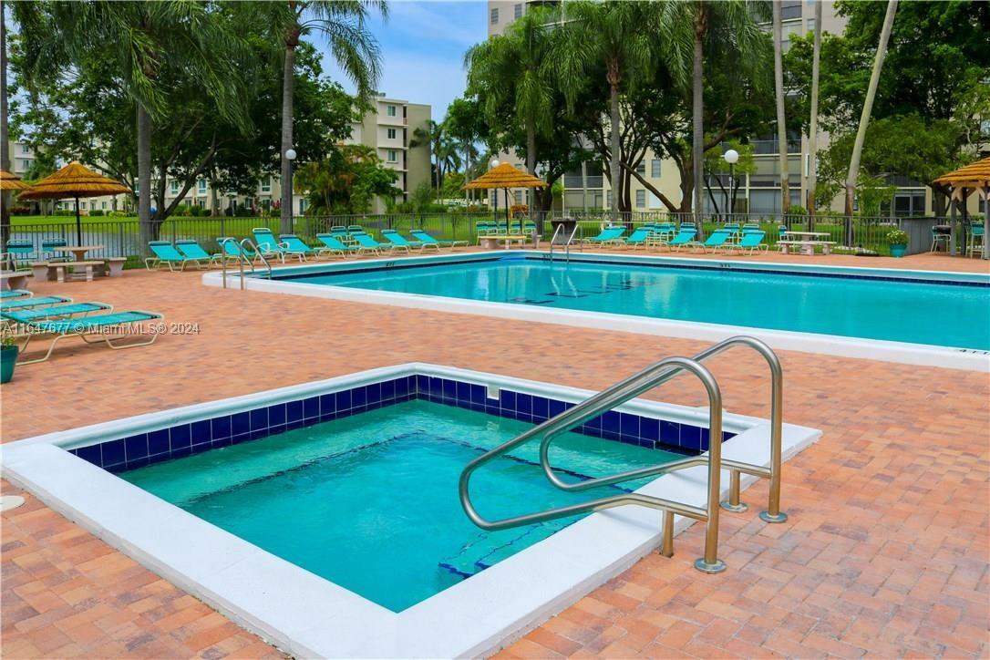 2209 S Cypress Bend Dr #304, Pompano Beach, Florida image 30